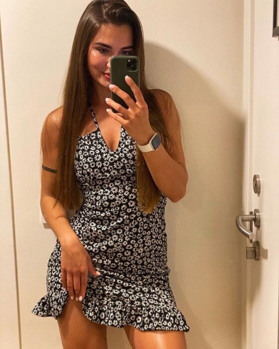 Инесса индивидуалка Санкт-Петербурга у метро Академическая студентки спб индивидуалки